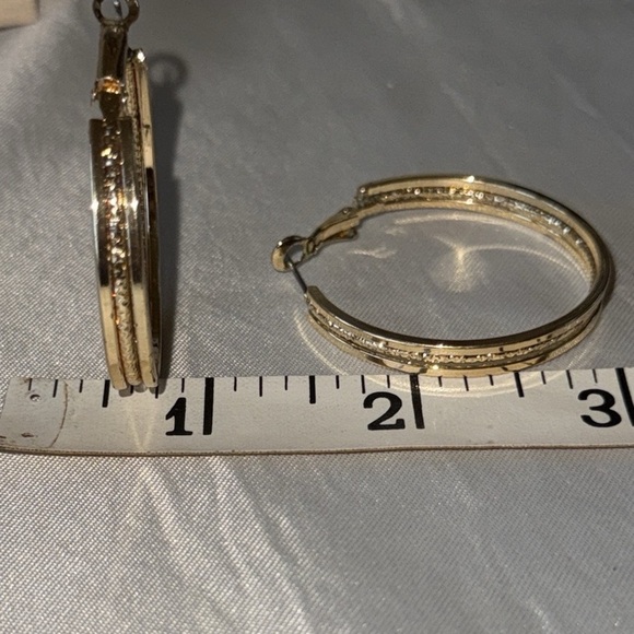 Multi-Band Textured Hoop Earrings Elegant Classic Timeless Gold Tone Hoops - Picture 6 of 14